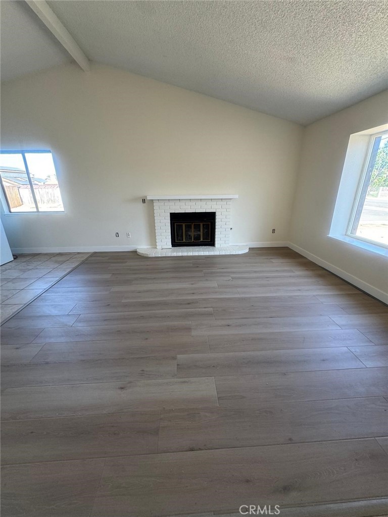 Residential Lease for rent at 3133 Heather, Palmdale, Los Angeles County CA featuring 2 beds and 2 baths