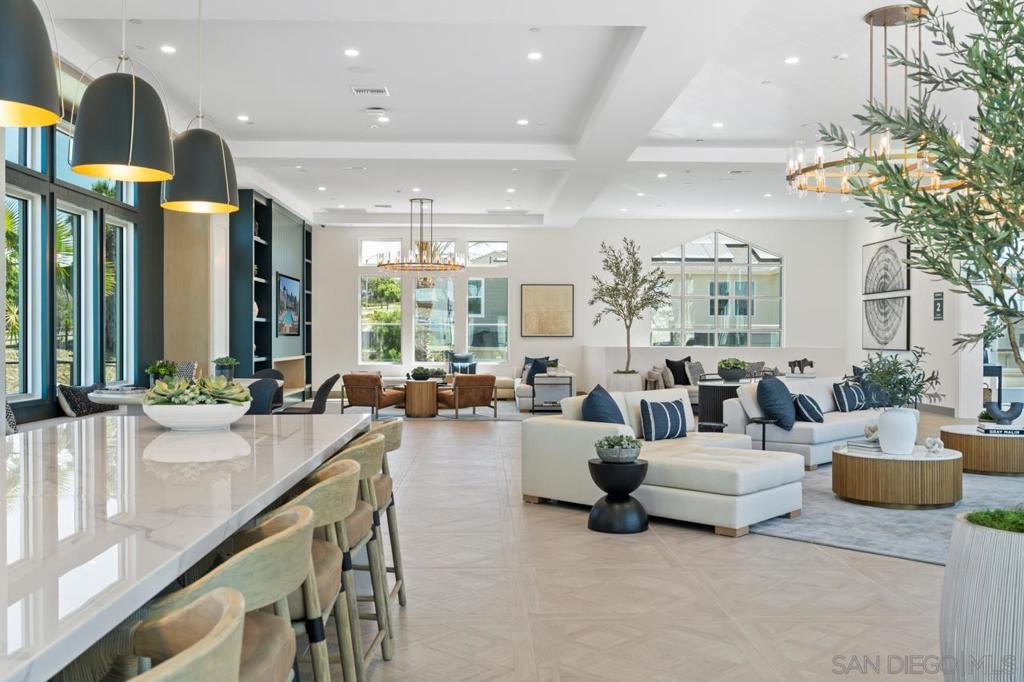 Residential Lease for rent at 5015 Avenida Lugano #5, Chula Vista, San Diego County CA featuring 2 beds and 3 baths