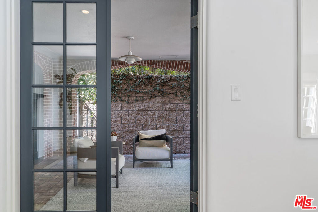 Residential for sale at 560 S Bronson Avenue, Los Angeles CA featuring 5 beds and 5 baths