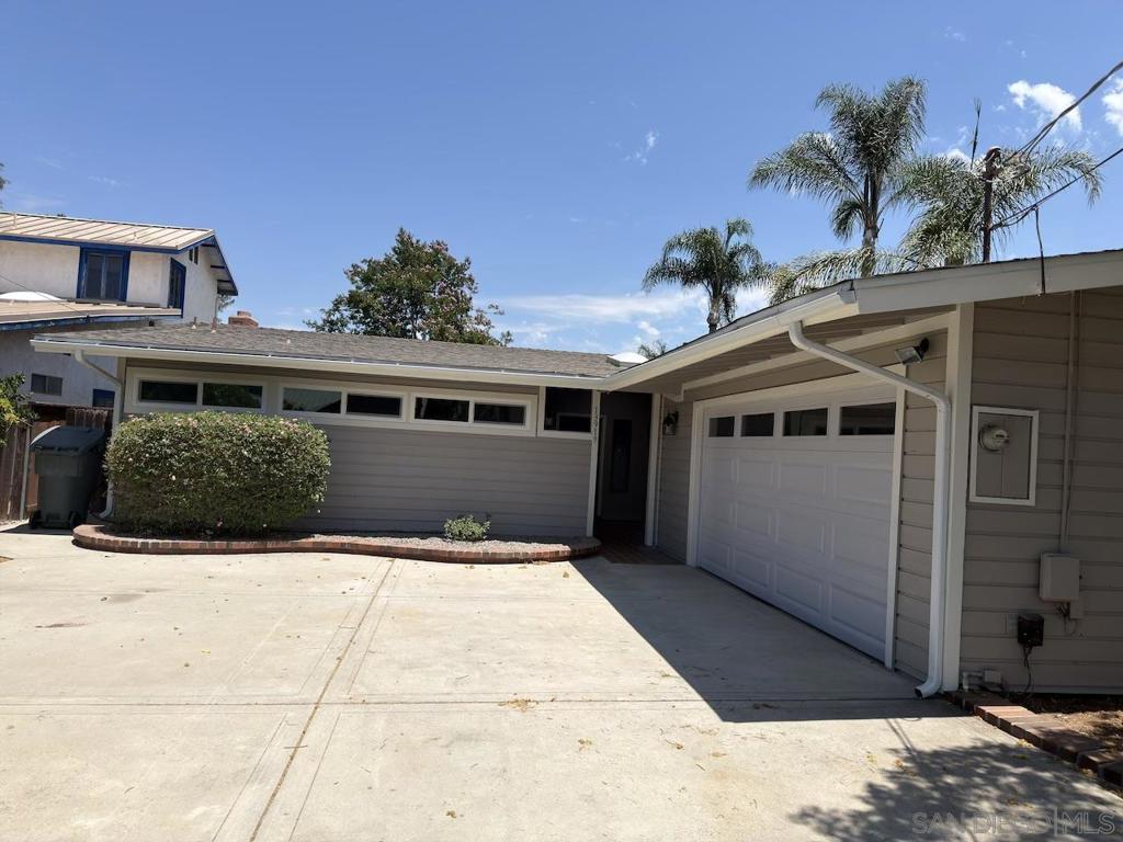 Residential Lease for rent at 13919 York Avenue, Poway, San Diego County CA featuring 4 beds and 2 baths