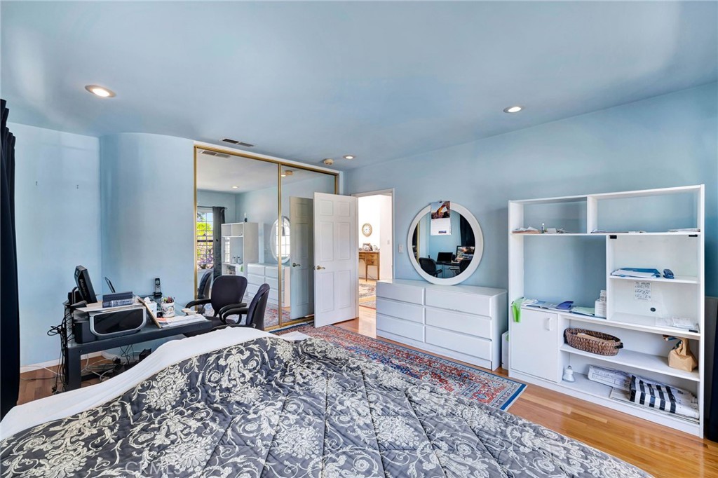 Single Family Residence for sale at 2765 Colby, Los Angeles, CA featuring 3 beds and 2 baths