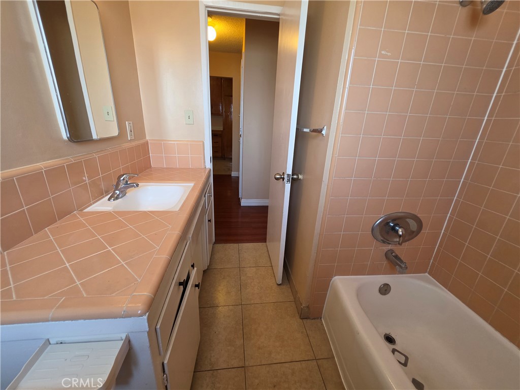 Residential Lease for rent at 901 Carob Way C, Montebello, Los Angeles County CA featuring 2 beds and 1 bath