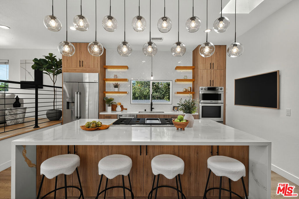 Single Family Residence for sale at 2603 Crestmoore Place, Los Angeles, CA featuring 5 beds and 5 baths