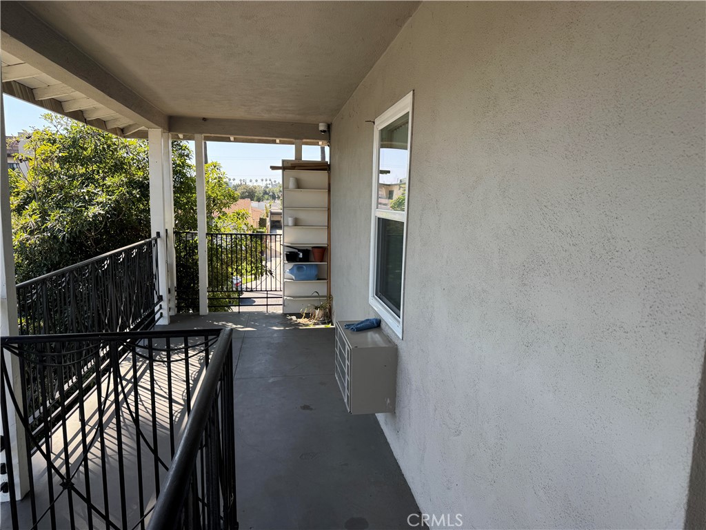 Residential Lease for rent at 1138 Western Avenue D, Glendale, Los Angeles County CA featuring 1 bed and 1 bath