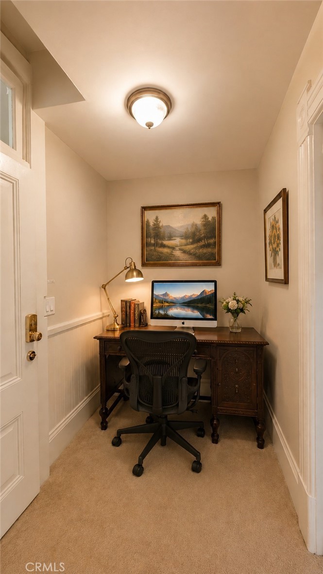Residential Lease for rent at 225 N Lima St 102, Sierra Madre, Los Angeles County, CA featuring 2 beds and 1 bath