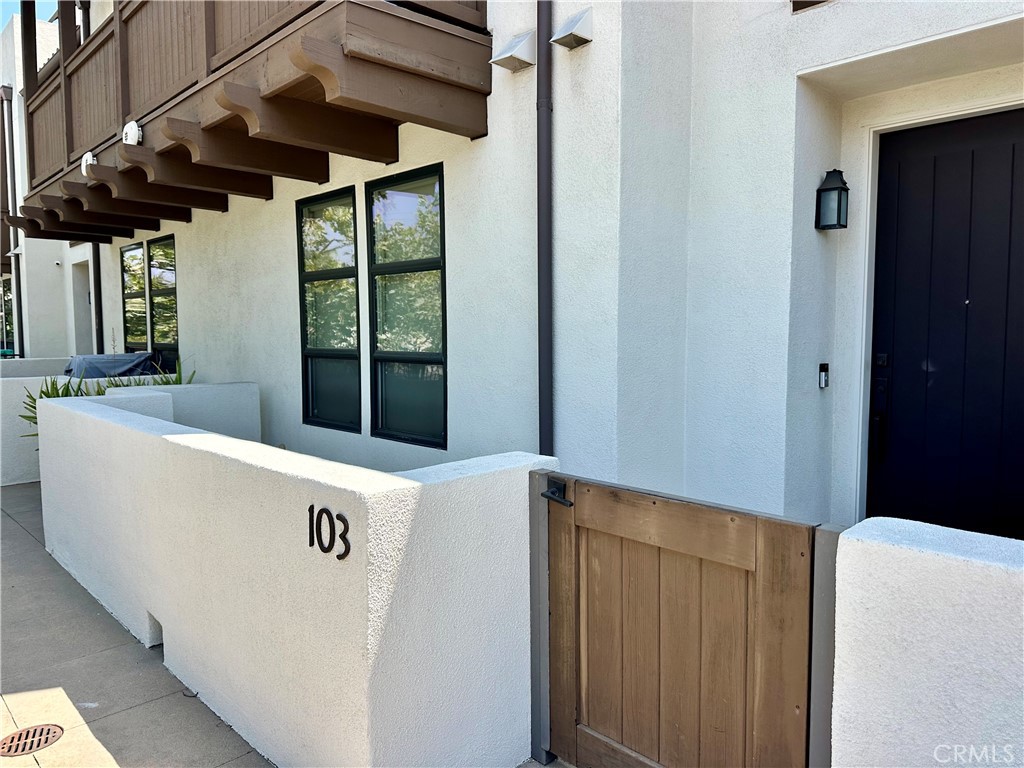 Residential Lease for rent at 820 Mission Street 103, South Pasadena, Los Angeles County CA featuring 3 beds and 3 baths