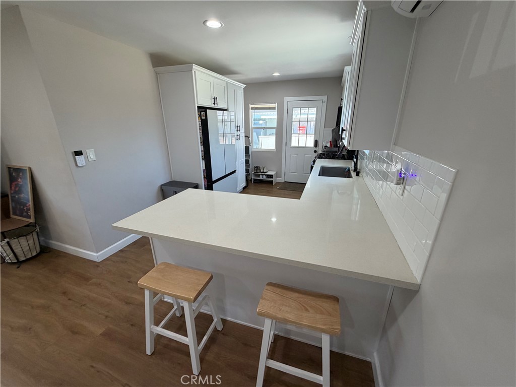 Residential Lease for rent at 209 E 139th, Los Angeles, Los Angeles County CA featuring 3 beds and 1 bath