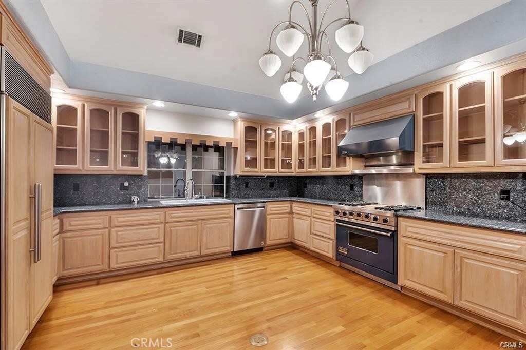Triplex for rent at 30050 Big Range 2, Canyon Lake, CA featuring 3 beds and 2 baths