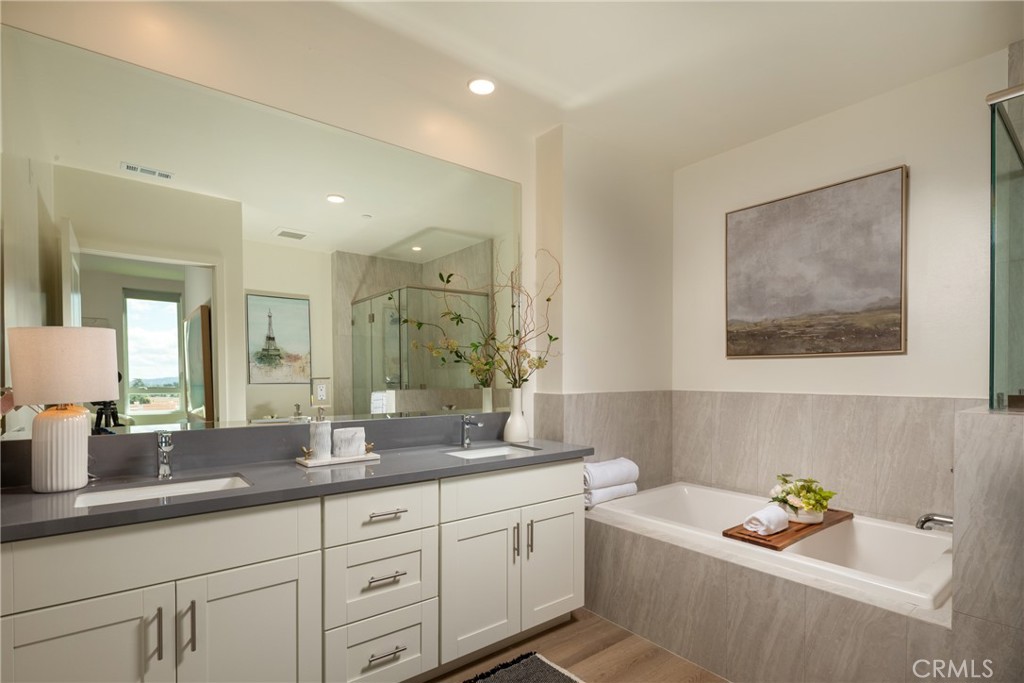 Residential Lease for rent at 123 S Chapel 506, Alhambra, Los Angeles County CA featuring 2 beds and 2 baths