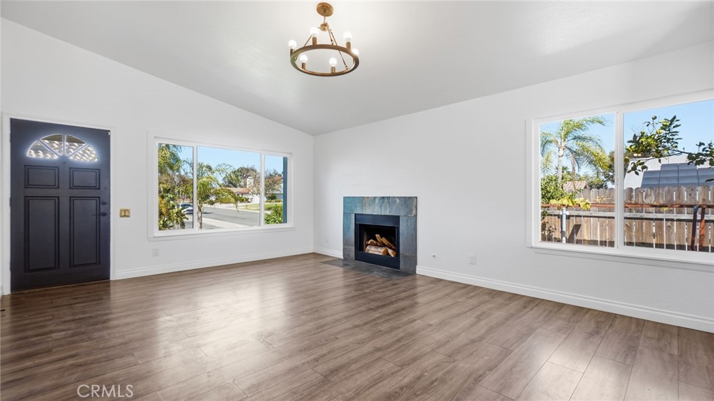 Single Family Residence for sale at 1138 Creekside, Corona, CA featuring 3 beds and 2 baths