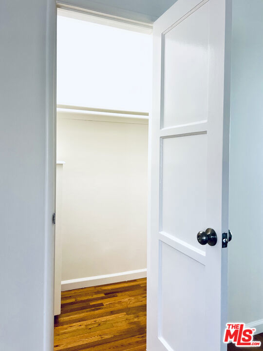 Residential Lease for rent at 1890 N Alexandria Avenue 1884, Los Angeles, Los Angeles County CA featuring 1 bed and 1 bath