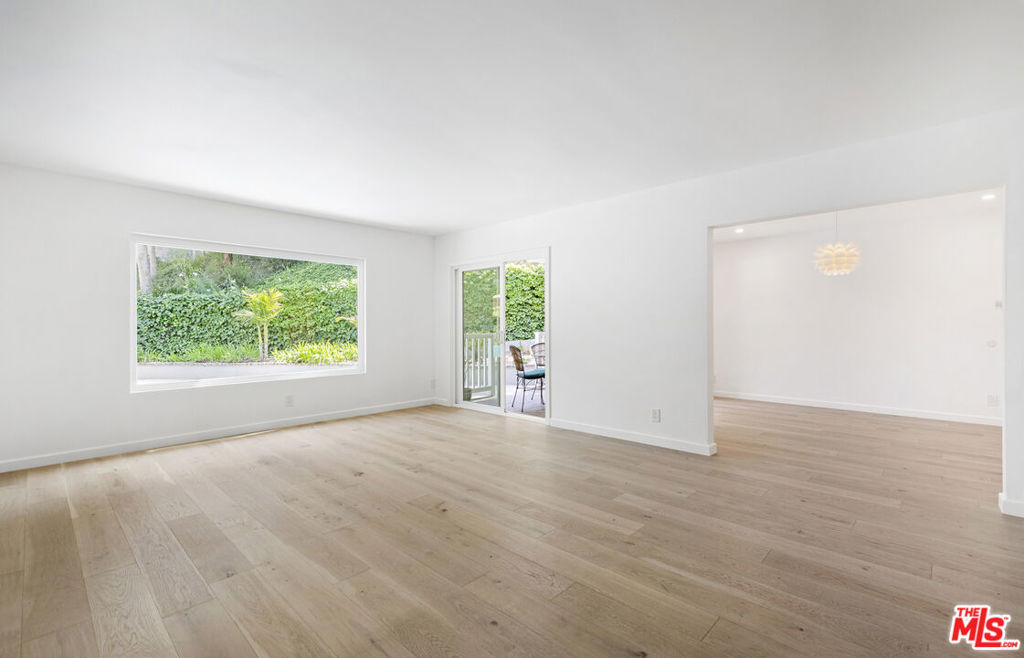 Residential Lease for rent at 3101 N Beachwood Drive, Los Angeles, Los Angeles County CA featuring 3 beds and 3 baths