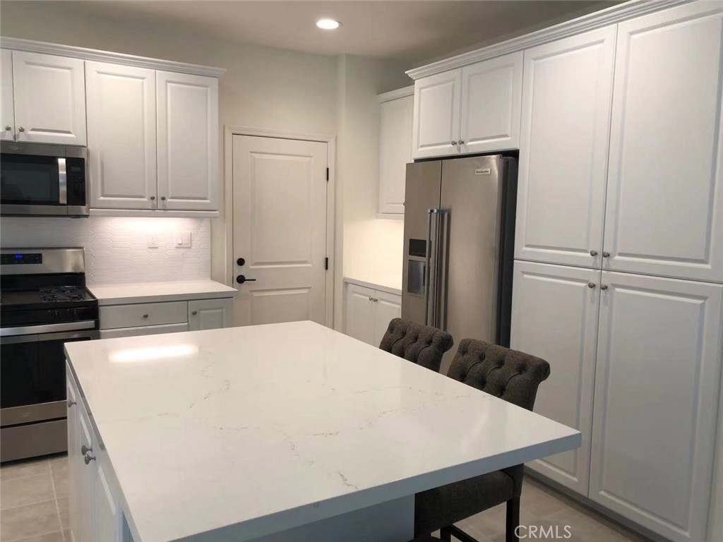Residential Lease for rent at 105 Henson, Irvine, Orange County, CA featuring 4 beds and 3 baths