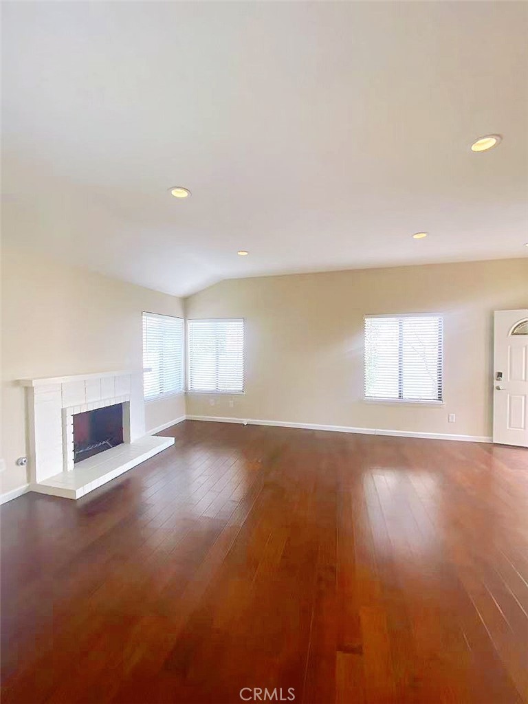 Single Family Residence for rent at 2980 Hyde Park Circle, Riverside, CA featuring 3 beds and 2 baths