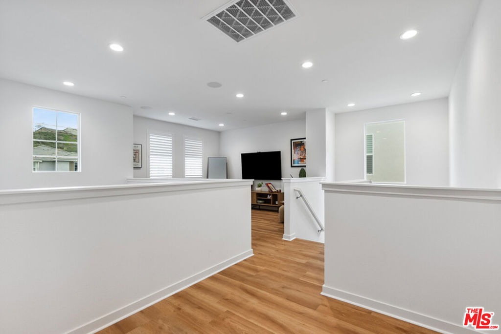 Residential Lease for rent at 18130 Radiance Lane, Santa Clarita, Los Angeles County CA featuring 5 beds and 4 baths