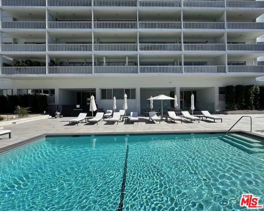 Residential Lease for rent at 999 N Doheny Drive 406, West Hollywood, Los Angeles County CA featuring 1 bed and 1 bath