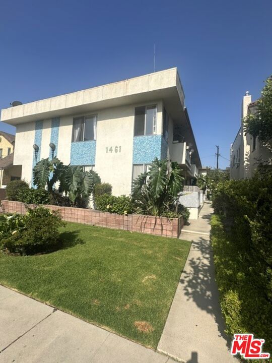 Residential Lease for rent at 1461 Canfield, Los Angeles, Los Angeles County CA featuring 1 bed and 1 bath