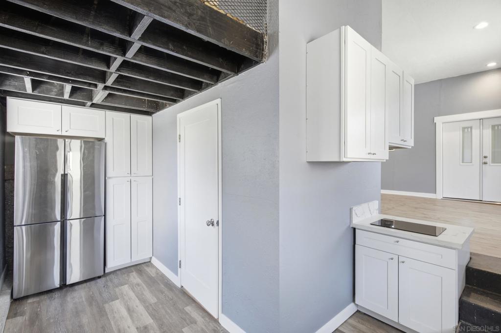 Residential Lease for rent at 3168 Franklin Ave A, San Diego CA featuring 1 bed and 1 bath