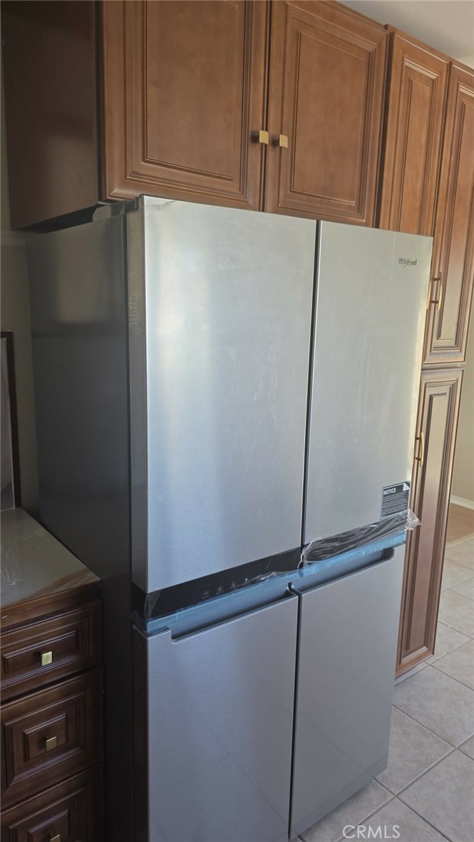 Residential Lease for rent at 16291 Hawaii Ln, Huntington Beach, Orange County, CA featuring 4 beds and 2 baths