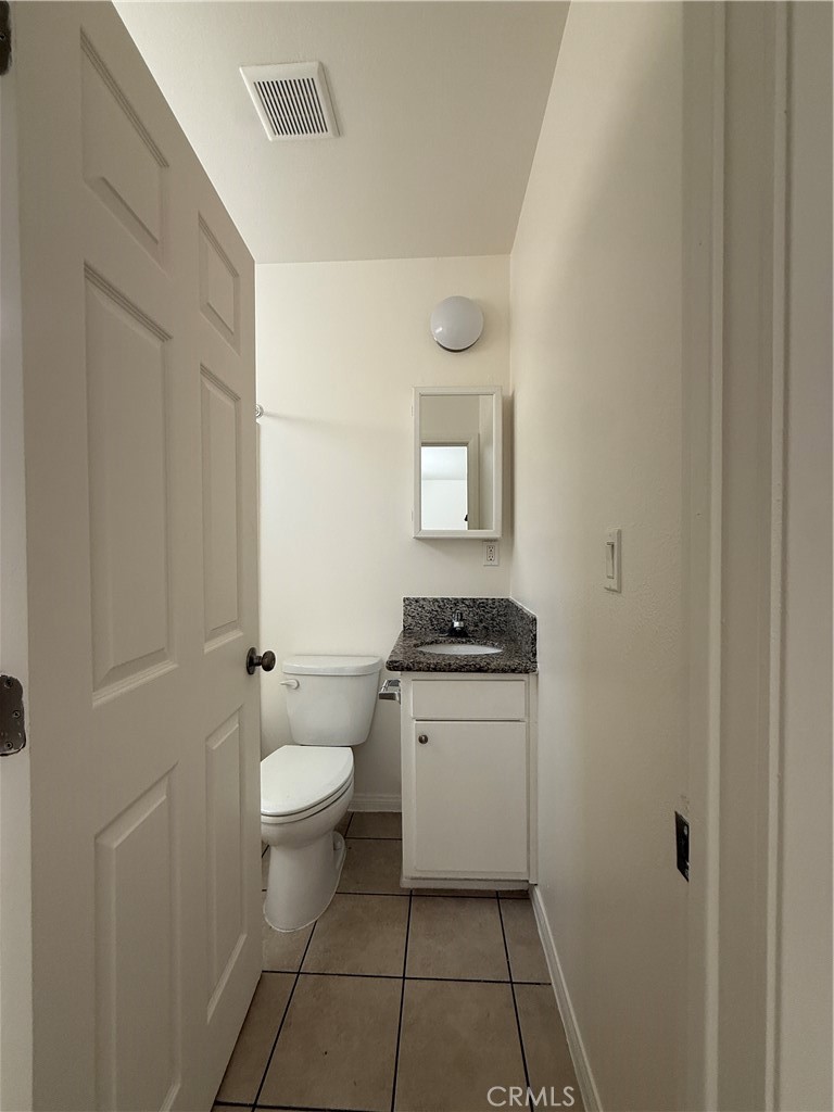 Apartment for rent at 1623 Sherman Place 5, Long Beach, CA featuring 1 bed and 1 bath