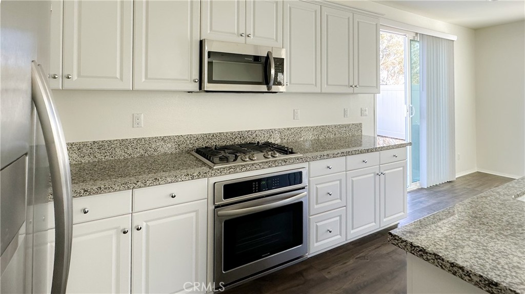 Single Family Residence for rent at 42688 Azure St, Temecula, CA featuring 3 beds and 3 baths