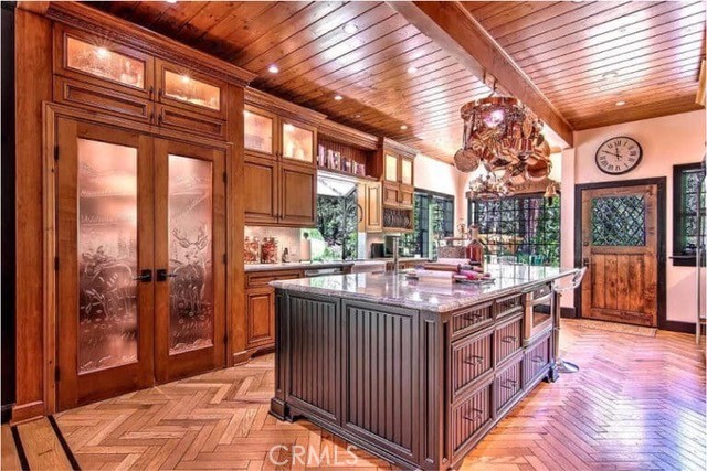 Active for sale at Idyllwild, CA, Idyllwild, CA CA and 4 baths