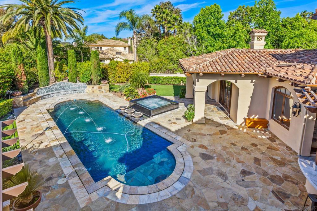 Residential Lease for rent at 14002 Rancho Vista Bnd, San Diego, San Diego County CA featuring 5 beds and 7 baths
