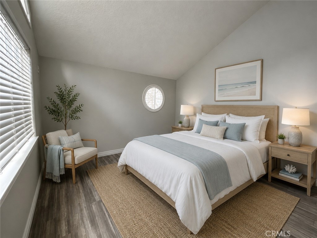 Residential Lease for rent at 600 wakefield ct 102, Long Beach, Los Angeles County CA featuring 3 beds and 3 baths