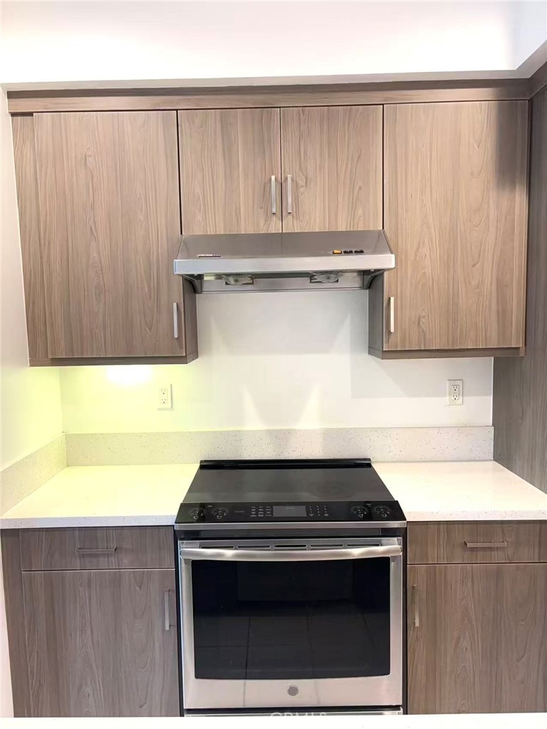 Residential Lease for rent at 2825 Lily Lane, El Monte, Los Angeles County CA featuring 3 beds and 4 baths