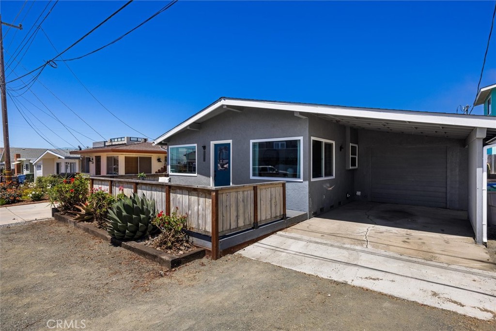 Residential for sale at 381 Rennell, Morro Bay CA featuring 2 beds and 1 bath