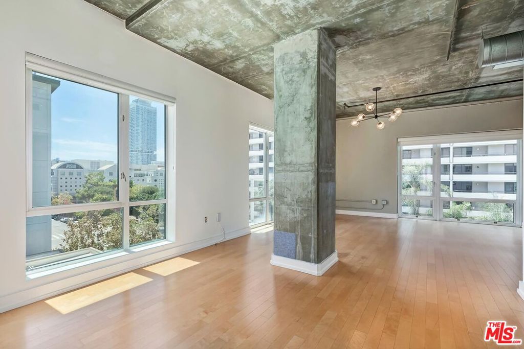 Residential Lease for rent at 645 W 9th Street 500, Los Angeles, Los Angeles CA featuring 2 beds and 2 baths