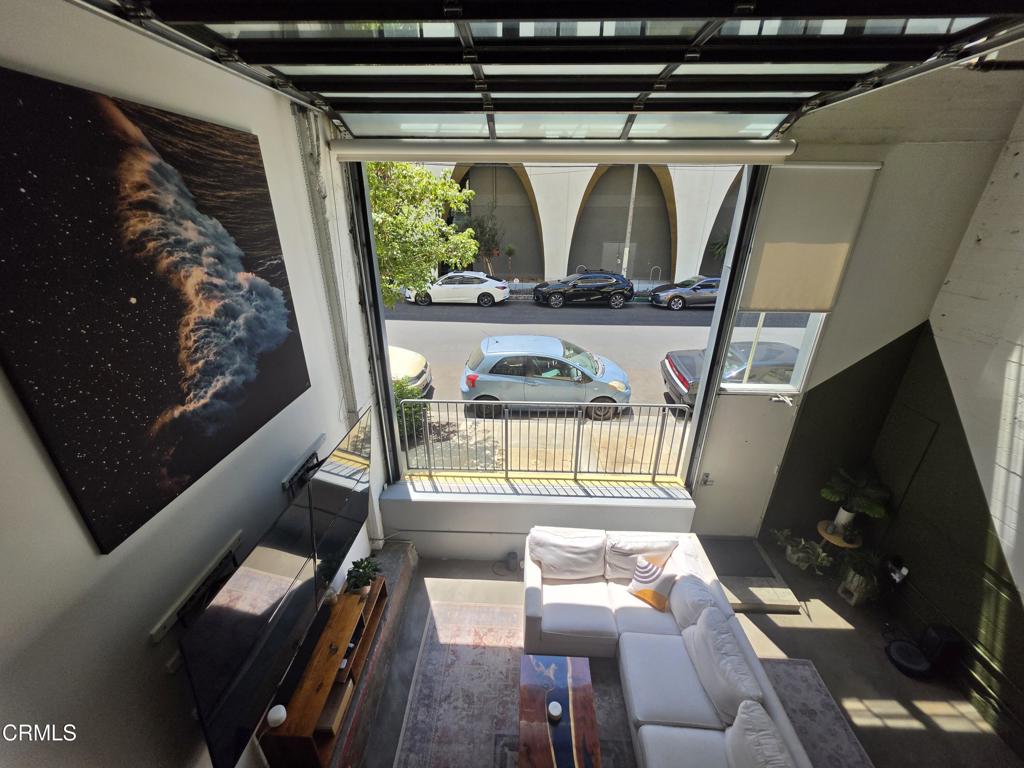 Residential Lease for rent at 200 N San Fernando Road 108, Los Angeles, Los Angeles County CA featuring 2 beds and 2 baths