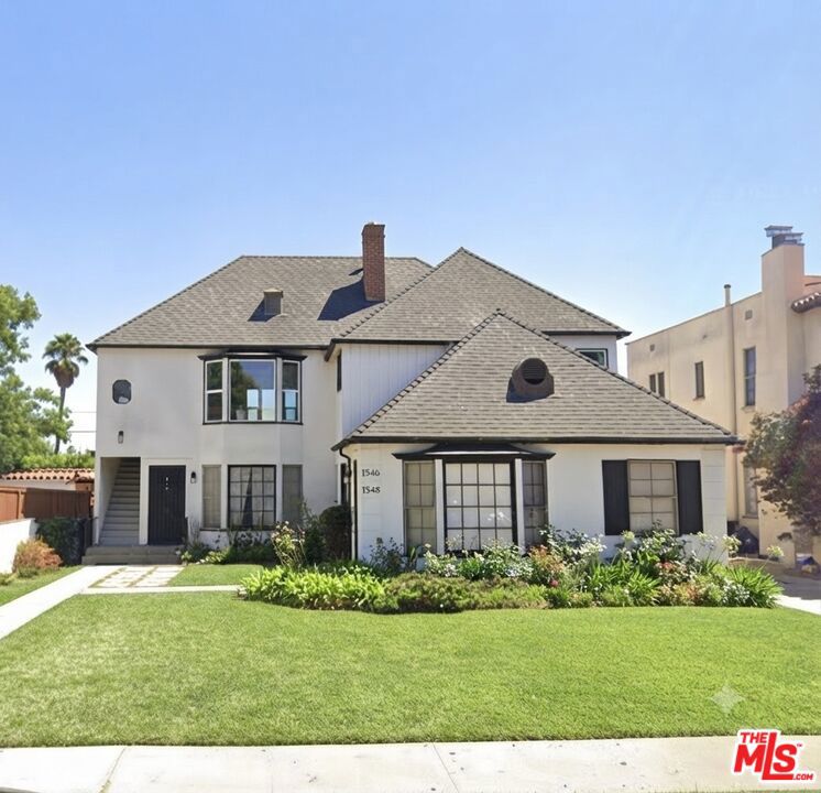 Residential Lease for rent at 1546 S Ogden Drive 1B, Los Angeles, Los Angeles County CA featuring 1 bed and 1 bath