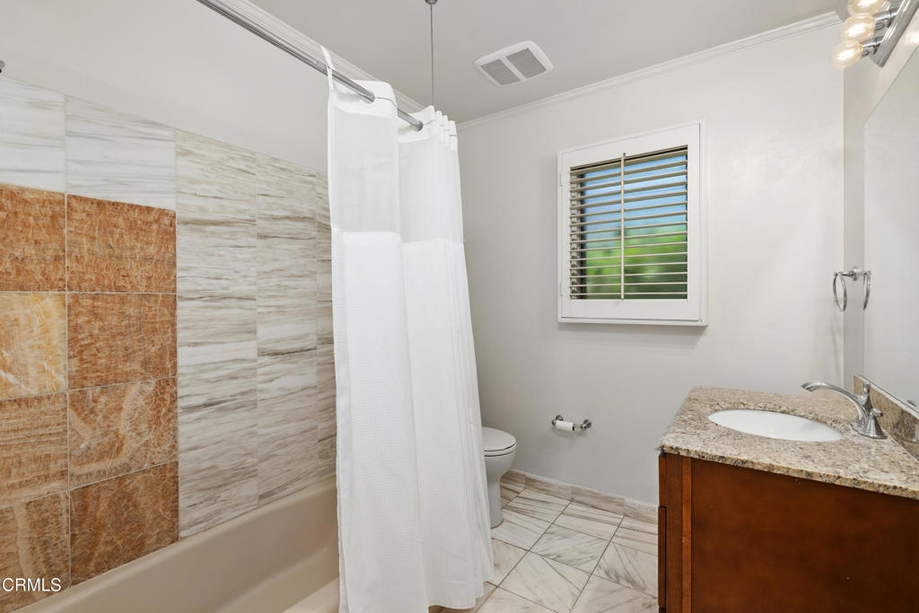 Residential Lease for rent at 1000 San Pasqual Street A, Pasadena, Los Angeles County CA featuring 1 bed and 1 bath