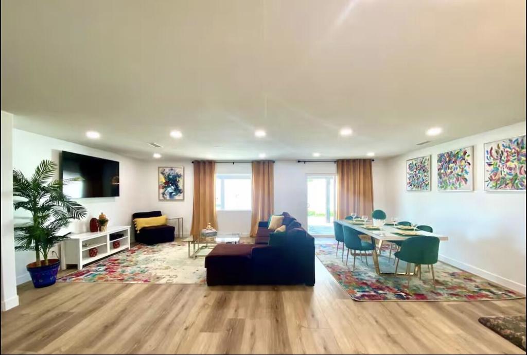 Single Family Residence for rent at 84146 Azzura Way, Indio, CA featuring 3 beds and 2 baths