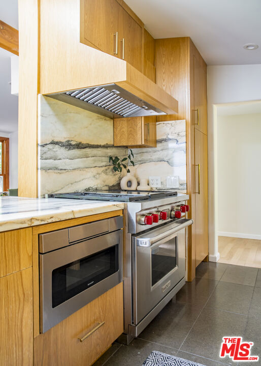Residential Lease for rent at 10003 Westwanda Drive, Beverly Hills, Los Angeles County CA featuring 4 beds and 3 baths