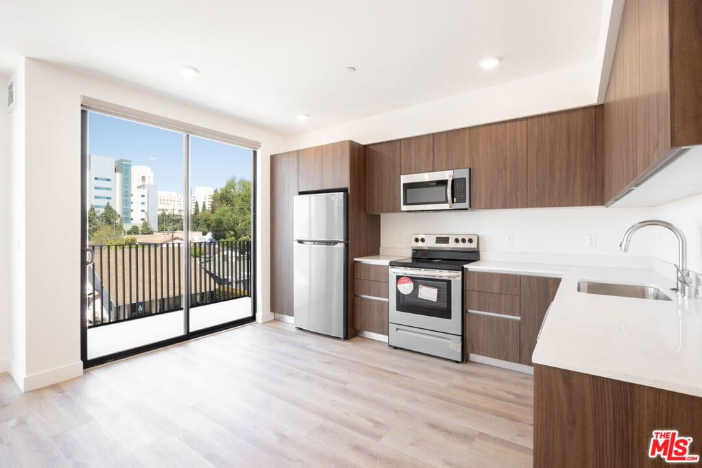 Residential Lease for rent at 1126 N Cornwell Street 210, Los Angeles, Los Angeles County CA featuring 2 beds and 2 baths