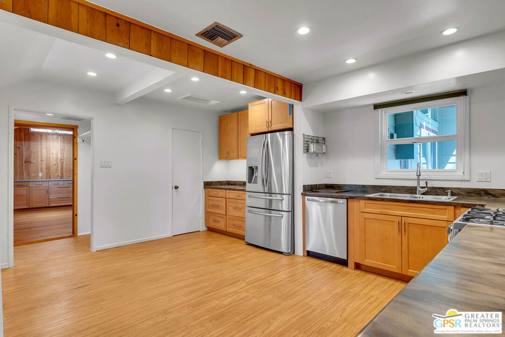 Active for sale at Idyllwild, CA, Idyllwild, CA CA and 2 baths