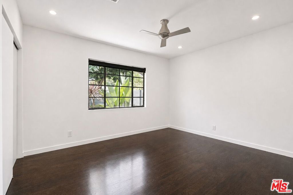 Residential Lease for rent at 502 Strand Street, Santa Monica, Los Angeles County CA featuring 2 beds and 1 bath
