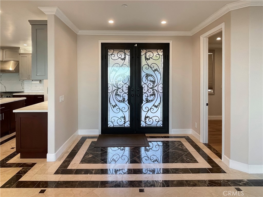 Residential Lease for rent at 2 Stallion, Rancho Palos Verdes, Los Angeles County CA featuring 4 beds and 5 baths