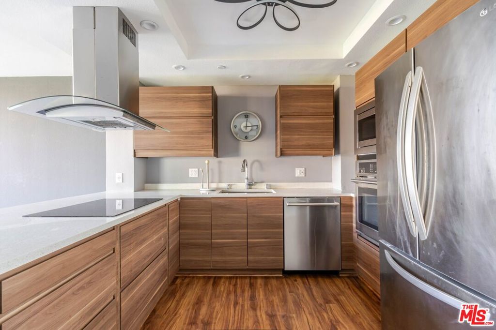 Residential Lease for rent at 880 W 1st Street 712, Los Angeles, Los Angeles County CA featuring 1 bed and 1 bath