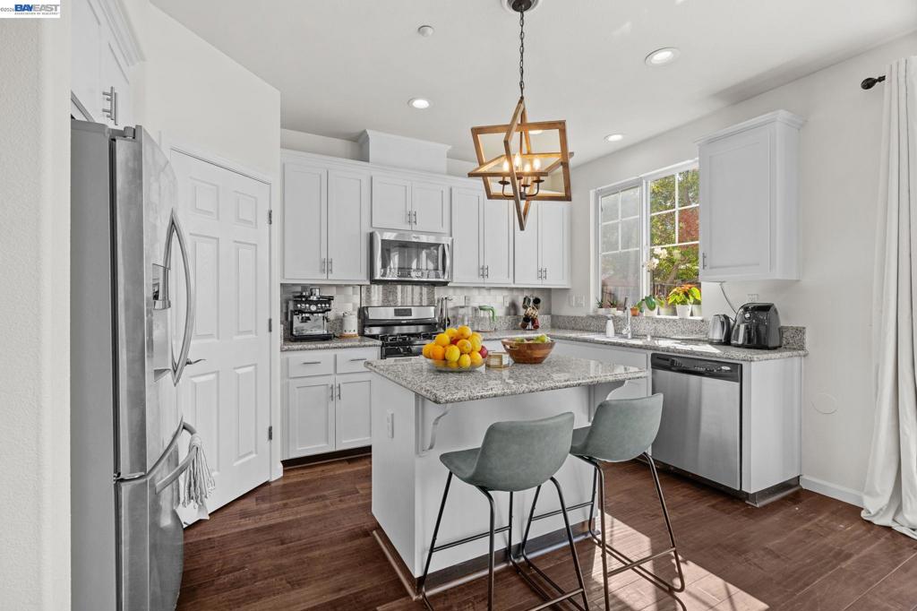 Single Family Residence for sale at 663 Falling Star Drive, Martinez, CA featuring 3 beds and 3 baths