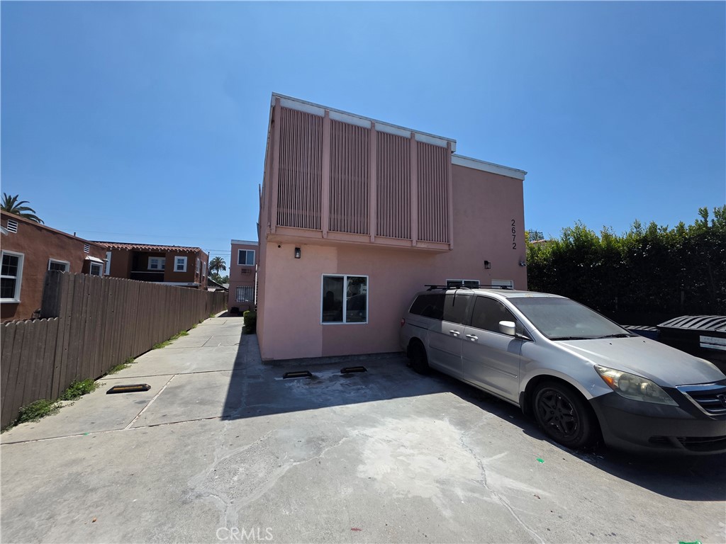 Residential Lease for rent at 2672 S Redondo, Los Angeles, Los Angeles County CA featuring 3 beds and 1 bath
