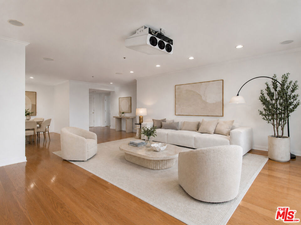 Residential Lease for rent at 10724 Wilshire Boulevard 1001, Los Angeles, Los Angeles County CA featuring 2 beds and 3 baths
