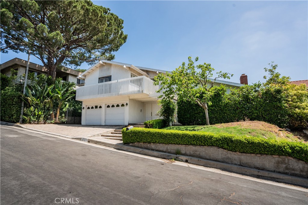 Residential Lease for rent at 2396 Venus, Los Angeles, Los Angeles County CA featuring 4 beds and 3 baths