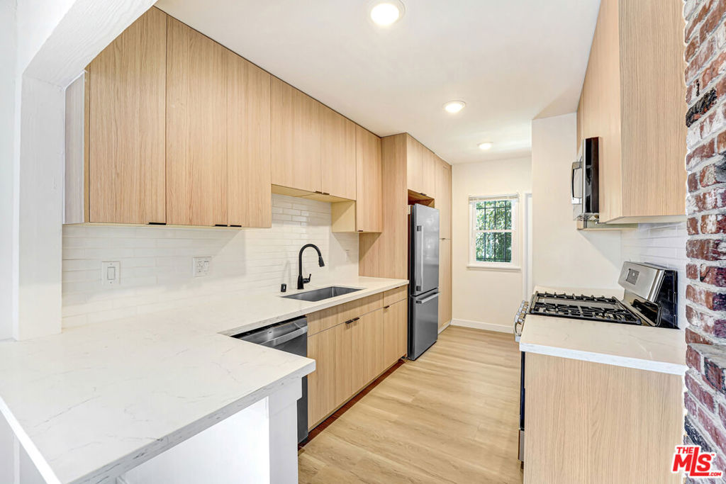 Residential Lease for rent at 8907 Harratt Street, West Hollywood, Los Angeles County CA featuring 1 bed and 1 bath