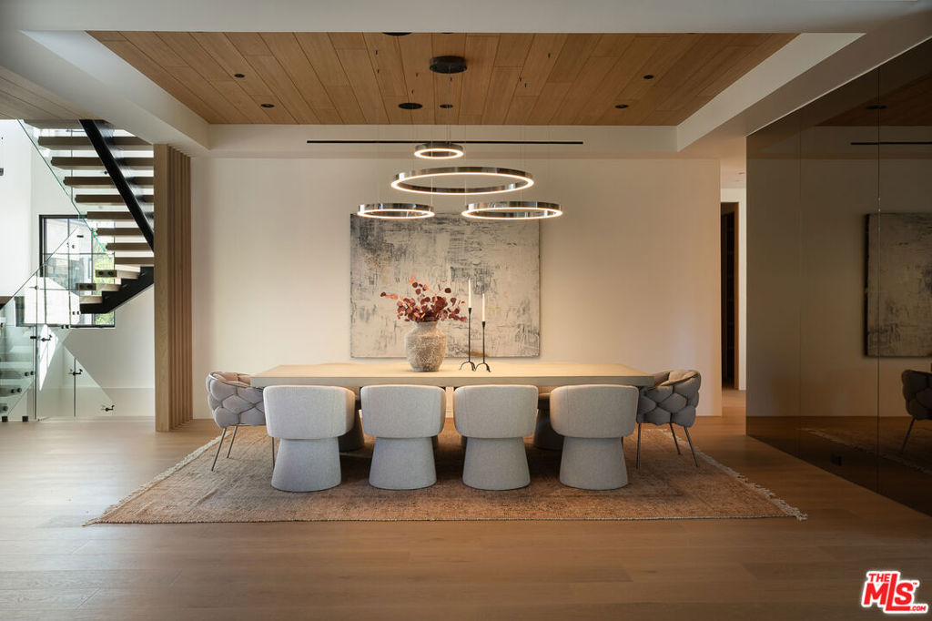 Residential Lease for rent at 23615 Long Valley Road, Hidden Hills, Los Angeles County CA featuring 8 beds and 10 baths