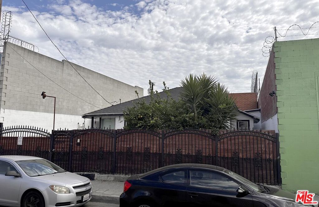 Single Family Residence for sale at 1554 E 24th Street, Los Angeles, CA featuring 2 beds and 1 bath