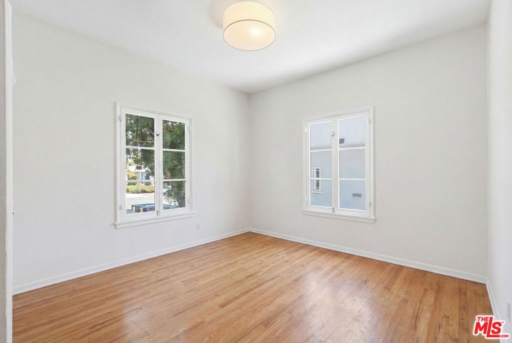 Residential Lease for rent at 7464 Hollywood Blvd, Los Angeles, Los Angeles County CA featuring 4 beds and 3 baths