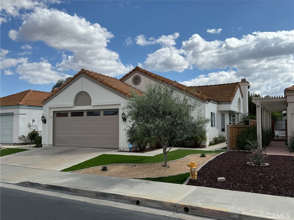 Single Family Residence for rent at 28021 Palm Villa, Menifee, CA featuring 2 beds and 2 baths